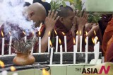 缅甸僧侣祈祷世界和平
