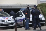 法国都市再现炸弹制作材料反恐警察异常紧张