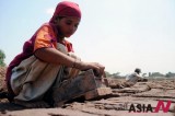 “世界反童工日”的巴基斯坦少女