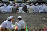 斋月结束仪式上的穆斯林儿童