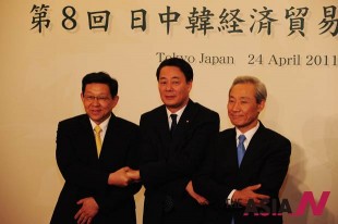 2011年4月24日在东京召开的第8会中日韩三国FTA协商代表